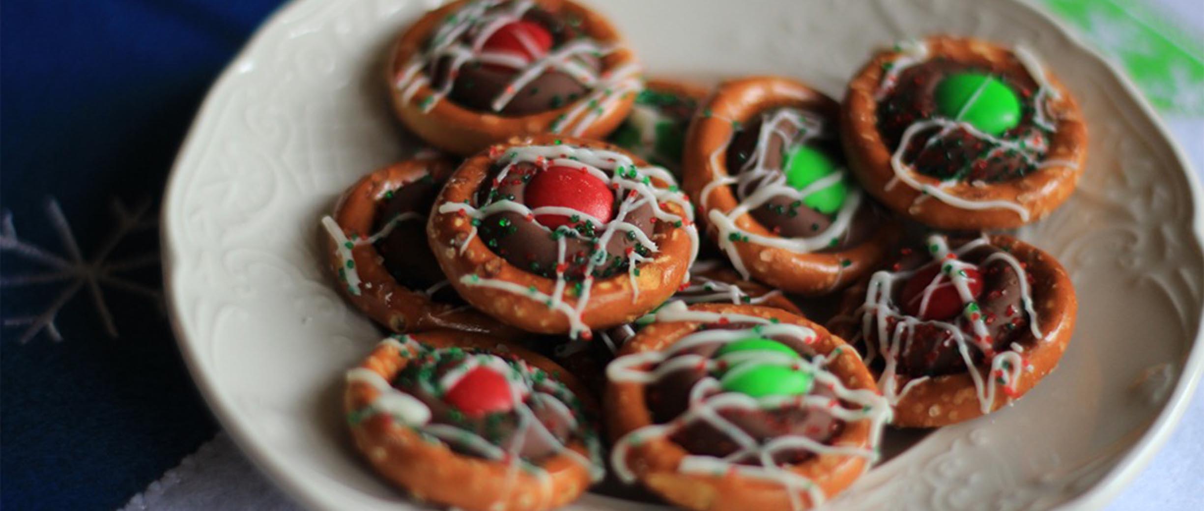 Chocolate Pretzel Wreaths