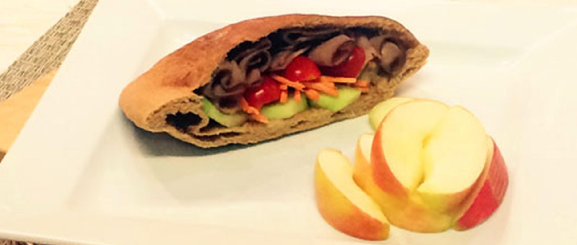 Mediterranean Roast Beef Pita Pocket