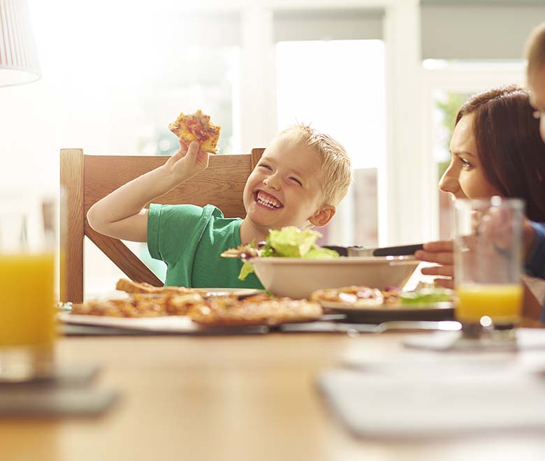 5 Easy Tips to Help Your Family Come Together Over Dinner